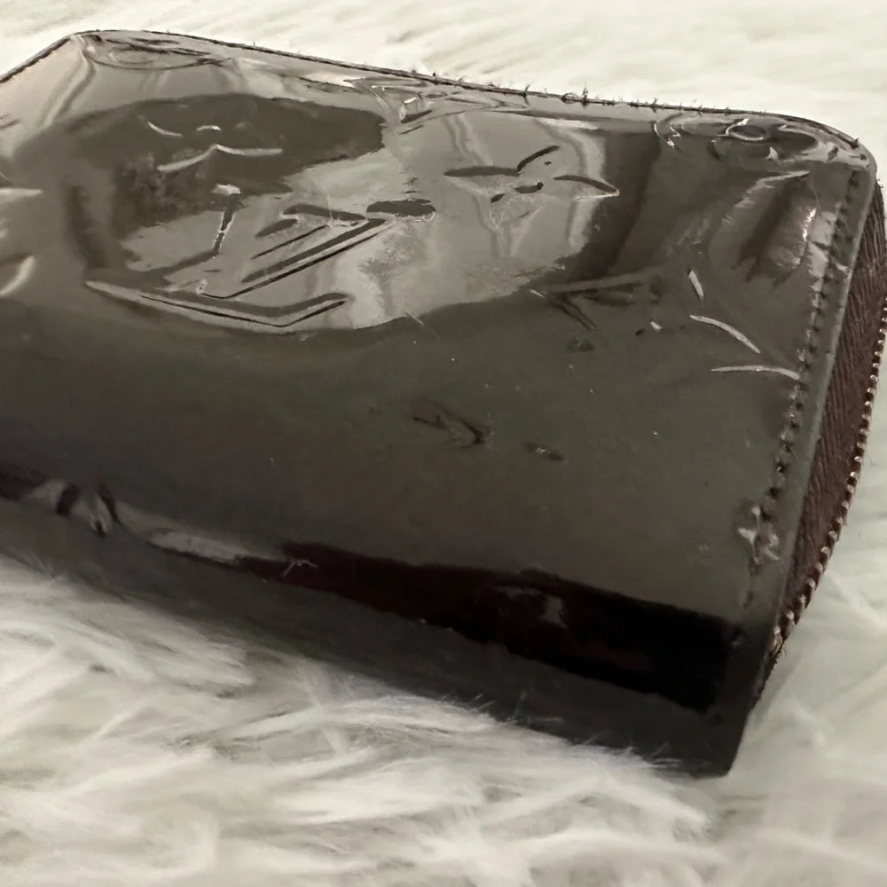 Louis Vuitton this wallet